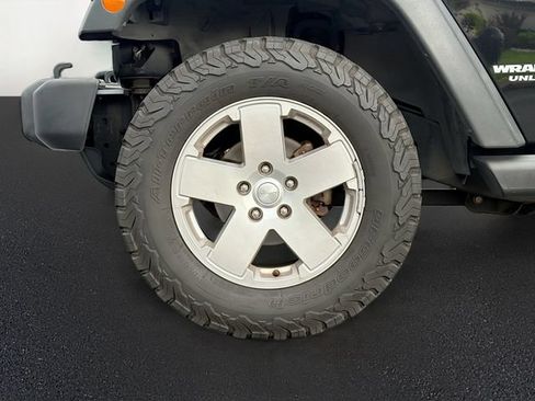 Used 2012 Jeep Wrangler Unlimited Sport AWD/4WD image 9