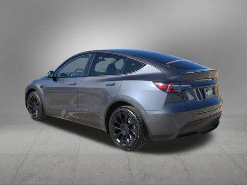 Used 2023 Tesla Model Y Long Range image 4