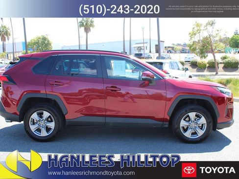 Used 2025 Toyota RAV4 XLE AWD/4WD image 6