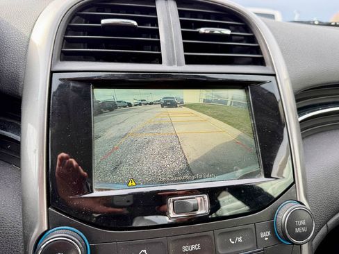 Used 2015 Chevrolet Malibu LT w/ Power Convenience Package image 28