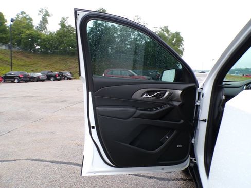 Used 2023 Chevrolet Traverse Premier w/ Redline Edition AWD/4WD image 26