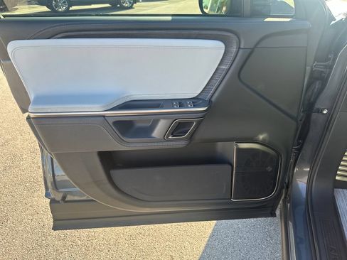 Used 2024 Rivian R1S Adventure AWD/4WD image 19