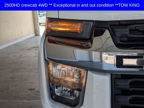 Used 2022 Chevrolet Silverado 2500 LT AWD/4WD image 10