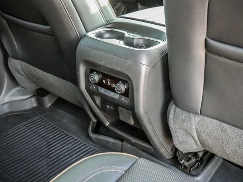 Used 2025 Chevrolet Traverse High Country w/ LPO, Floor Liner Package FWD image 24