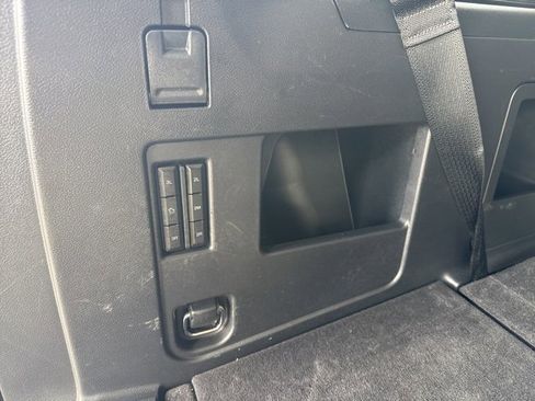 Used 2024 Ford Expedition XLT image 10