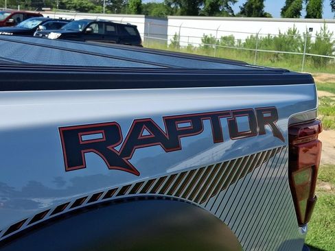 Used 2025 Ford F150 Raptor AWD/4WD image 4