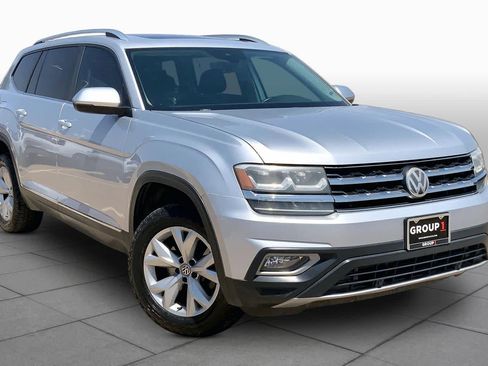 Used 2018 Volkswagen Atlas SEL AWD/4WD image 2