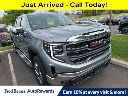 Used 2024 GMC Sierra 1500 SLT w/ SLT Premium Package AWD/4WD image 1