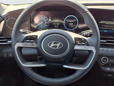 New 2026 Hyundai Elantra Limited FWD image 12
