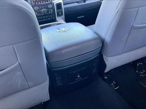 Used 2020 RAM 1500 Classic SLT w/ Luxury Group RWD image 11