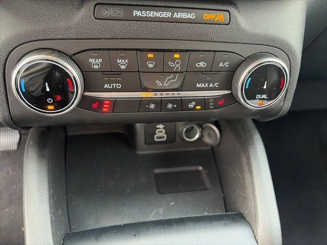 Used 2025 Ford Escape ST-Line Select AWD/4WD image 8
