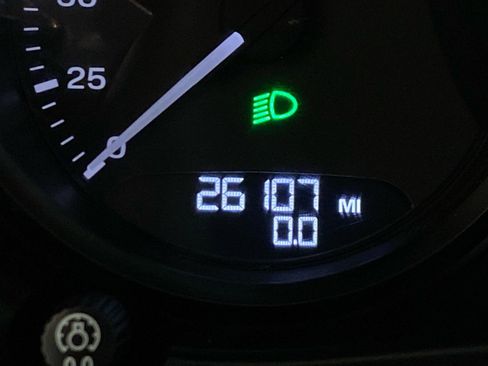 Used 2024 Porsche Macan Turbo image 21