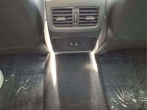 Certified 2023 Nissan Rogue SV image 14