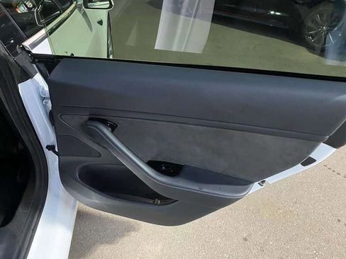 Used 2018 Tesla Model 3 Long Range image 17