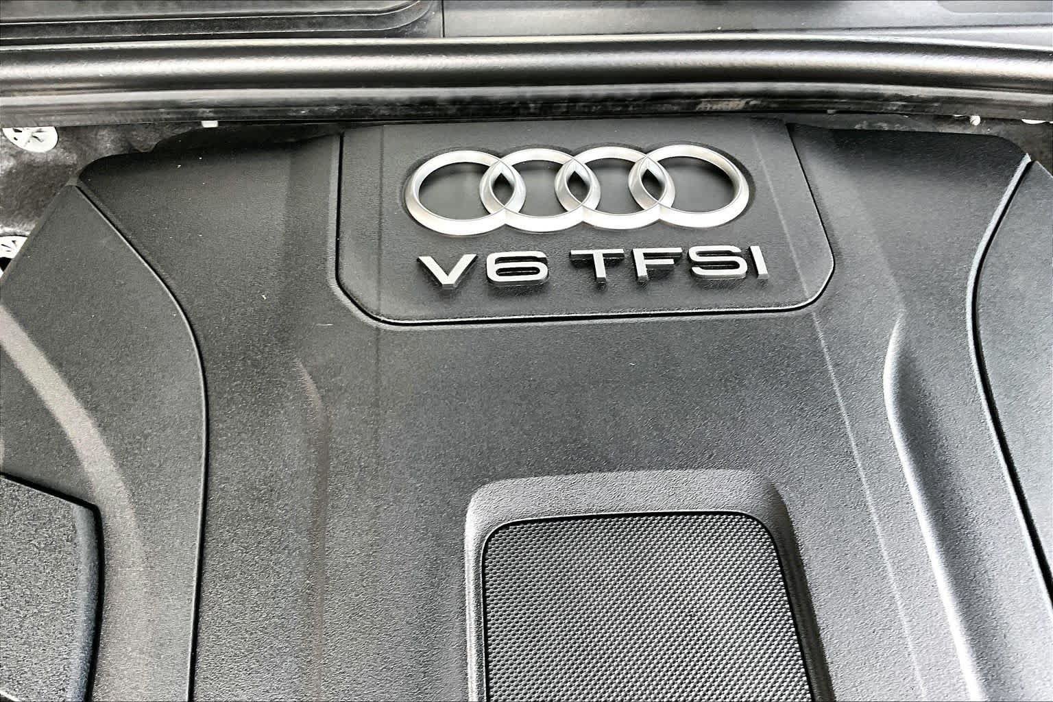 Used 2018 Audi Q7 3.0T Premium AWD/4WD image 33