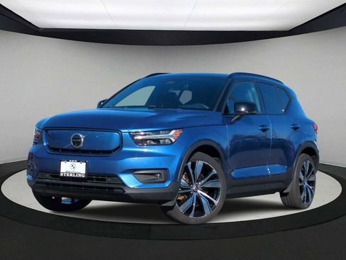 Used 2021 Volvo XC40 P8 Recharge w/ Advanced Package image 1