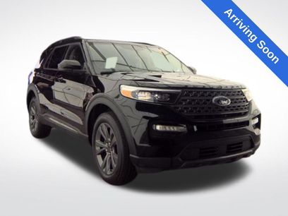 Used 2024 Ford Explorer XLT w/ Equipment Group 202A