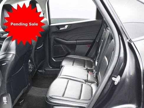 Used 2022 Ford Escape Titanium image 34