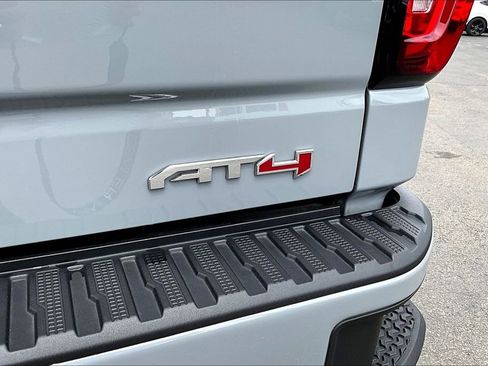 Used 2025 GMC Sierra 1500 AT4 w/ AT4 Premium Package AWD/4WD image 28