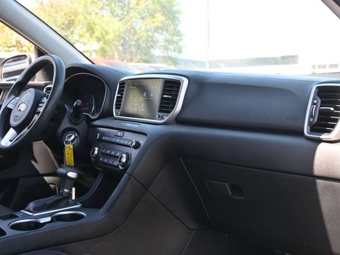 Used 2022 Kia Sportage LX FWD image 23