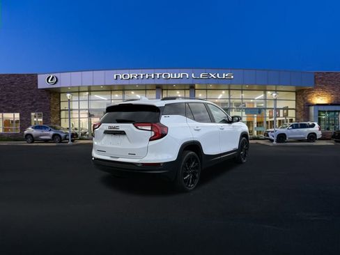 Used 2023 GMC Terrain SLE w/ Driver Convenience Package image 22