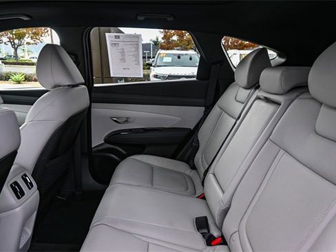 Certified 2025 Hyundai Tucson Limited image 20