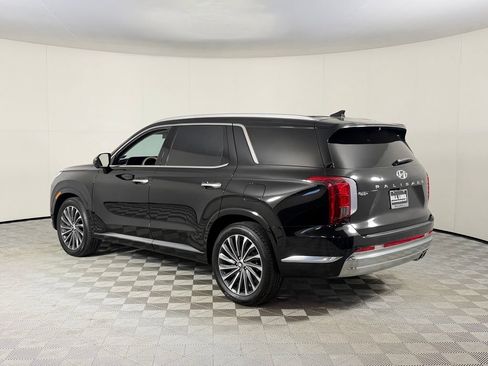 Used 2023 Hyundai Palisade Calligraphy w/ Cargo Package FWD image 8