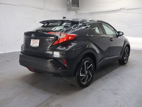 Used 2022 Toyota C-HR Limited FWD image 7