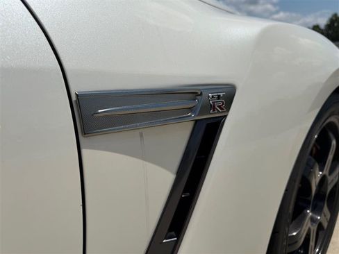 Used 2013 Nissan GT-R Black Edition AWD/4WD image 16