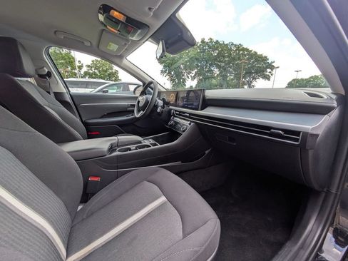 Used 2025 Hyundai Sonata SEL FWD image 31