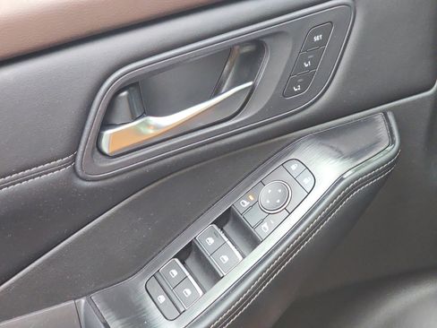 Certified 2023 Nissan Rogue SL FWD image 28