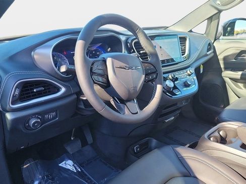 New 2026 Chrysler Pacifica Select w/ S Appearance Package FWD image 22
