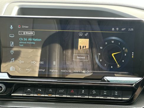 Certified 2025 Chevrolet Silverado 1500 ZR2 w/ Technology Package image 26