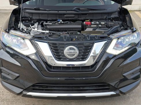 Used 2019 Nissan Rogue SV w/ Premium Package FWD image 7