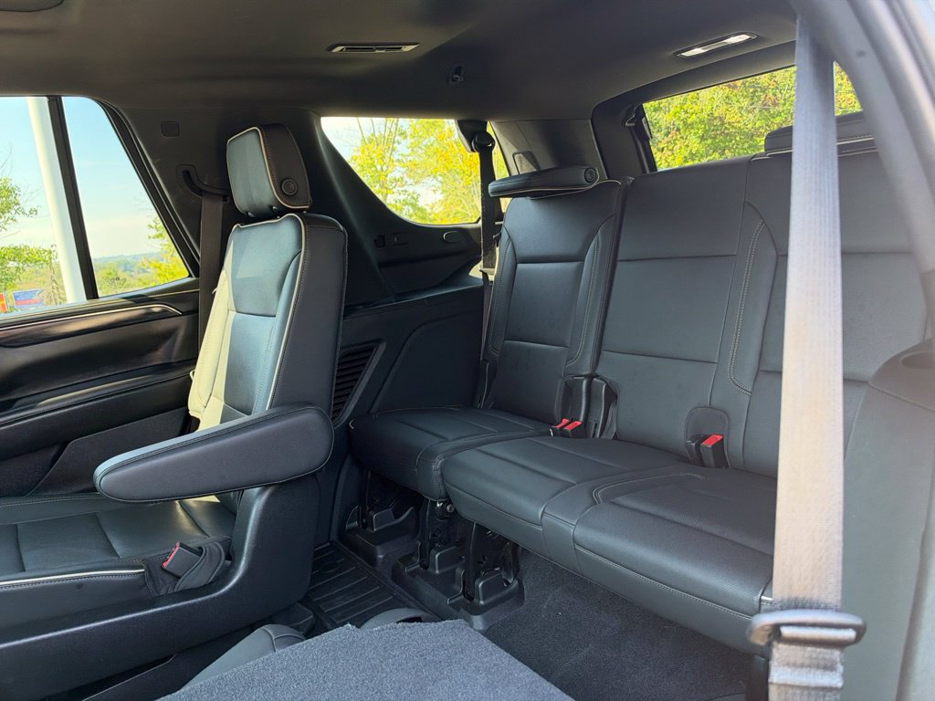 Used 2021 GMC Yukon SLT w/ SLT Luxury Plus Package AWD/4WD image 16