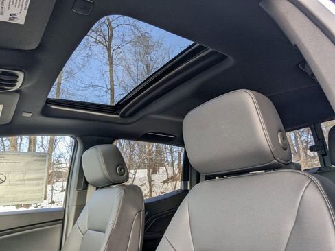 New 2026 GMC Canyon Elevation w/ Convenience Package image 14