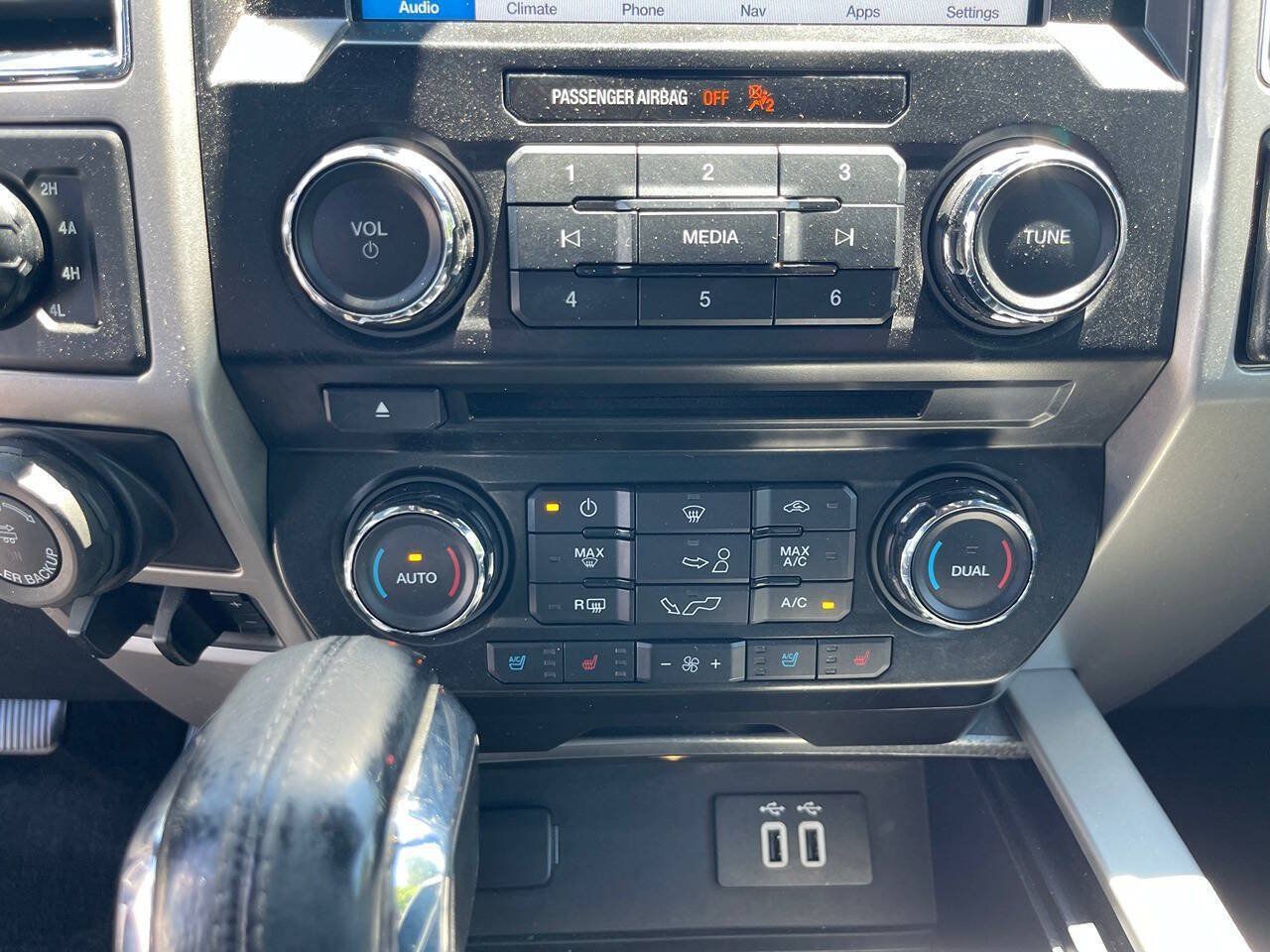Used 2016 Ford F150 Lariat AWD/4WD image 40