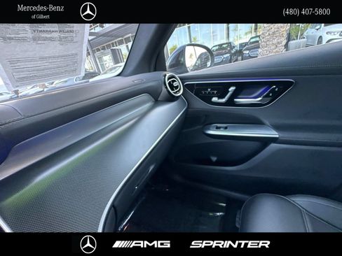 Used 2024 Mercedes-Benz GLC 300 image 24