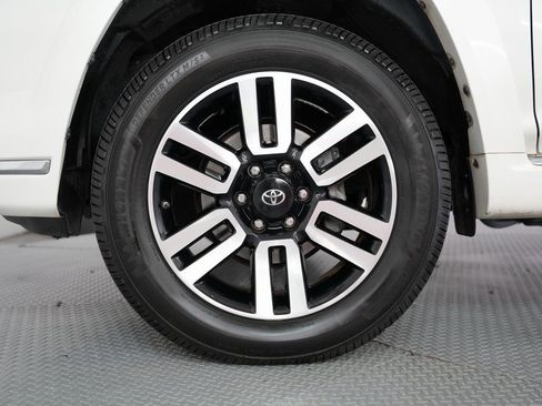 Used 2018 Toyota 4Runner Limited AWD/4WD image 65