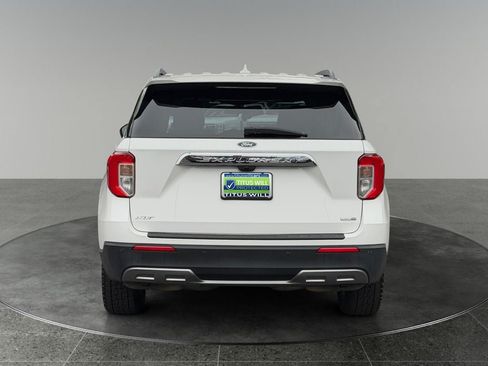 Used 2020 Ford Explorer XLT w/ Equipment Group 202A AWD/4WD image 8