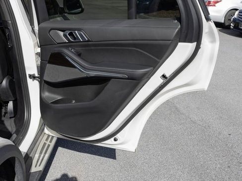 Used 2024 BMW X5 xDrive50e image 14