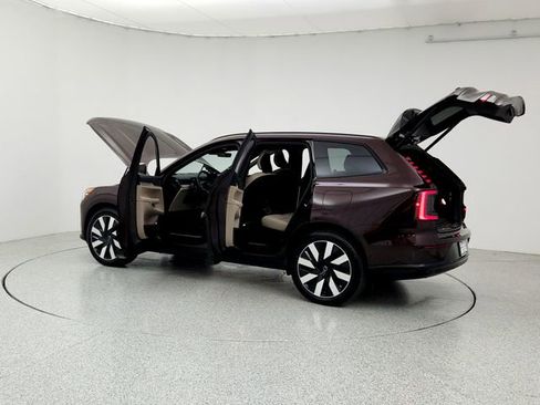 New 2025 Volvo EX90 Ultra image 12