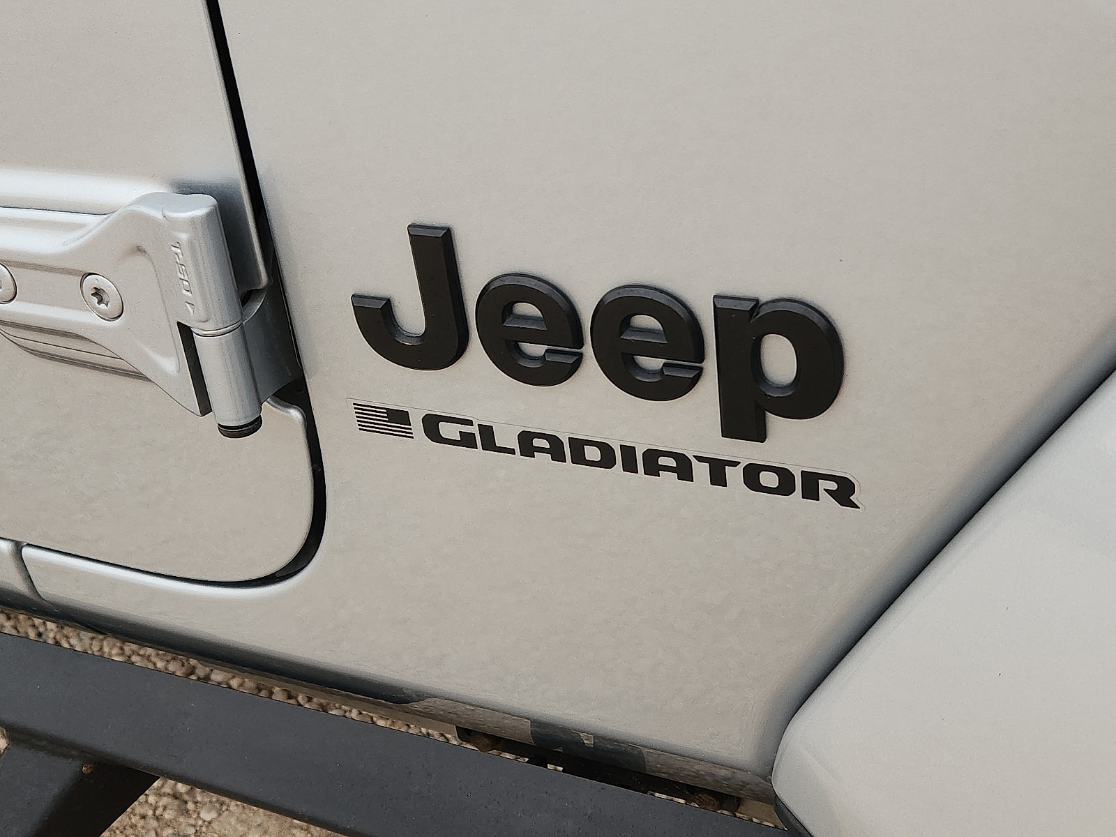 Used 2023 Jeep Gladiator Sport AWD/4WD image 8