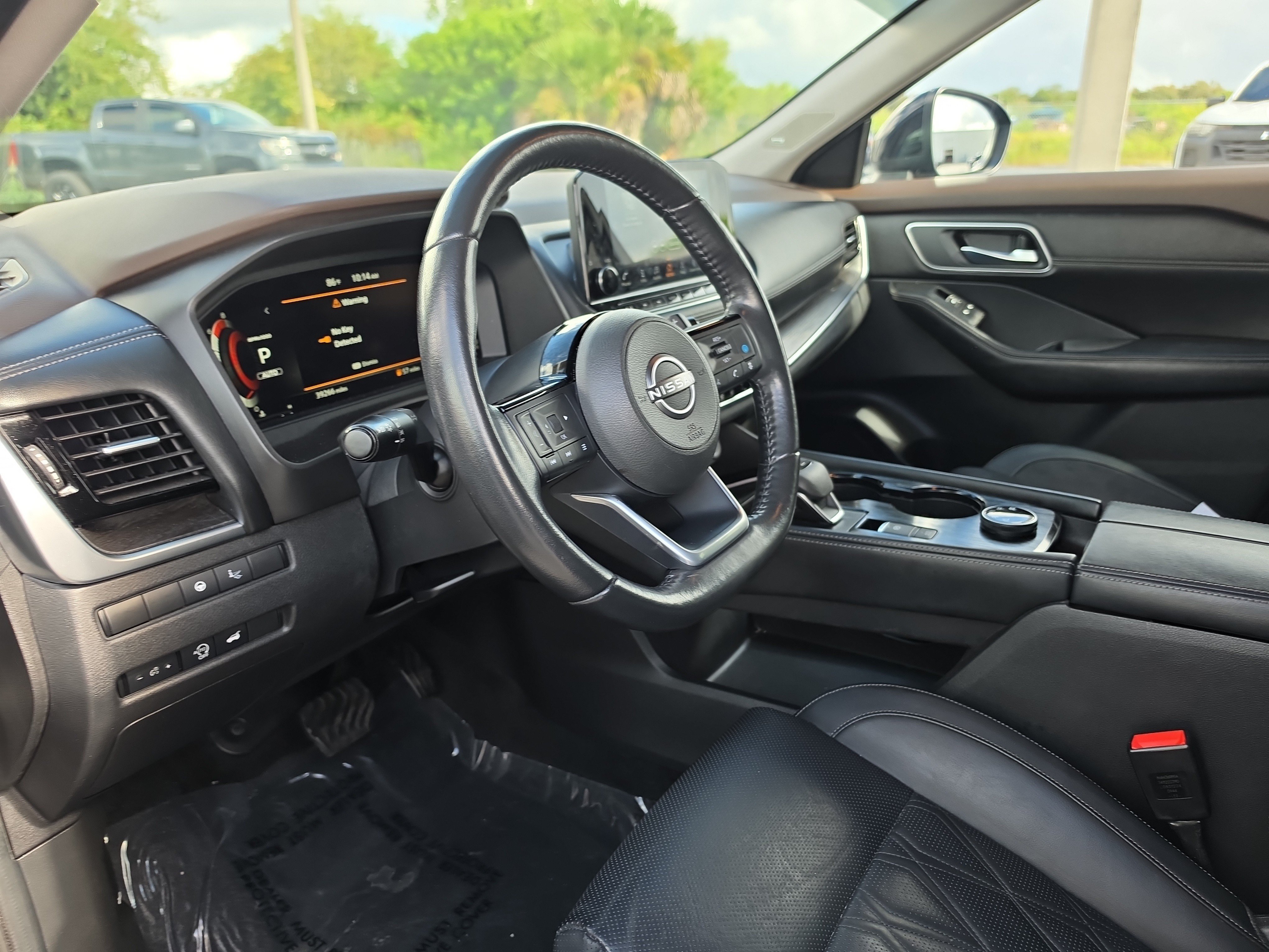 Used 2023 Nissan Rogue Platinum w/ Platinum Premium Package AWD/4WD image 15