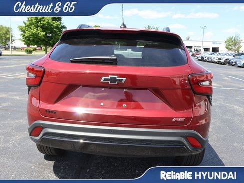 Used 2024 Chevrolet Trax RS w/ Driver Confidence Package FWD image 22