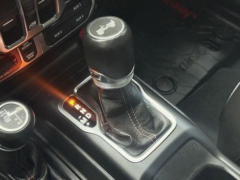 Used 2022 Jeep Wrangler Unlimited Rubicon w/ Xtreme Recon 35" Tire Package image 15