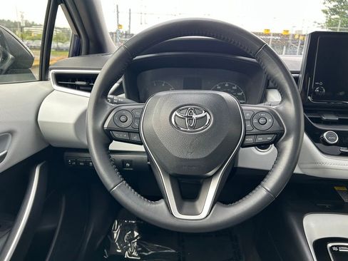 Used 2024 Toyota Corolla SE w/ SE Package FWD image 19