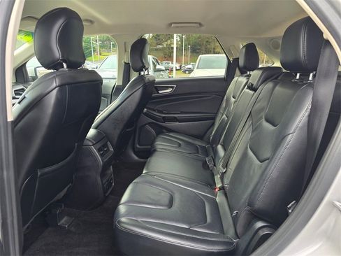 Used 2016 Ford Edge Titanium w/ Technology Package image 17