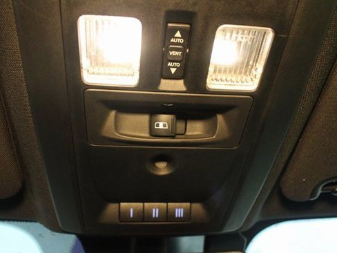 Used 2016 RAM 1500 Limited image 28