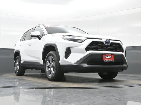 Used 2024 Toyota RAV4 XLE w/ Convenience Package AWD/4WD image 27